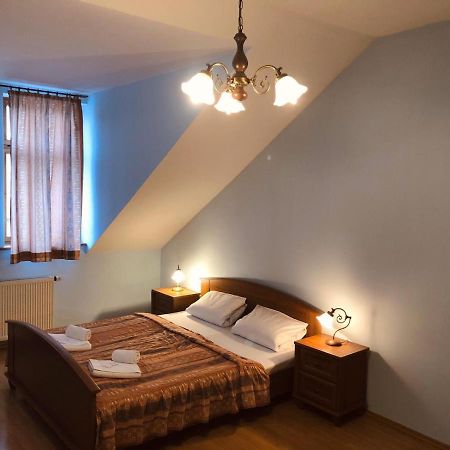 Hotel Derby Karlovy Vary Bagian luar foto