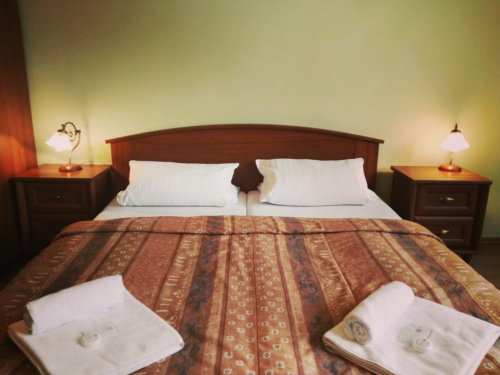 Hotel Derby Karlovy Vary Bagian luar foto