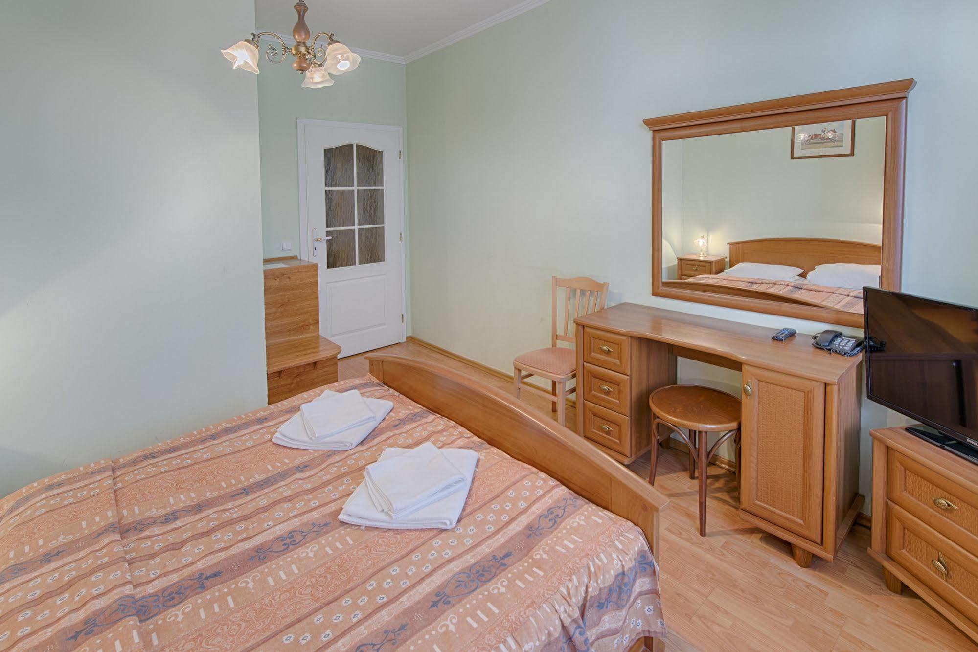 Hotel Derby Karlovy Vary Bagian luar foto