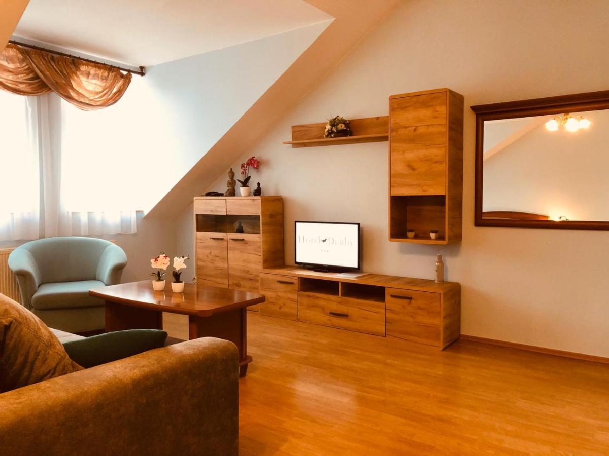 Hotel Derby Karlovy Vary Bagian luar foto
